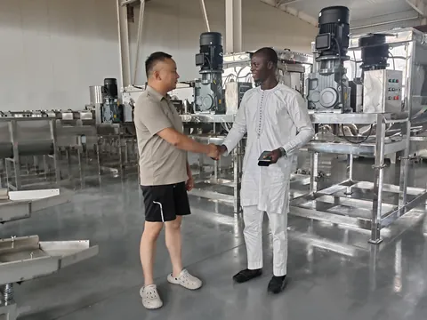 Dried herbs grinding line customer visit