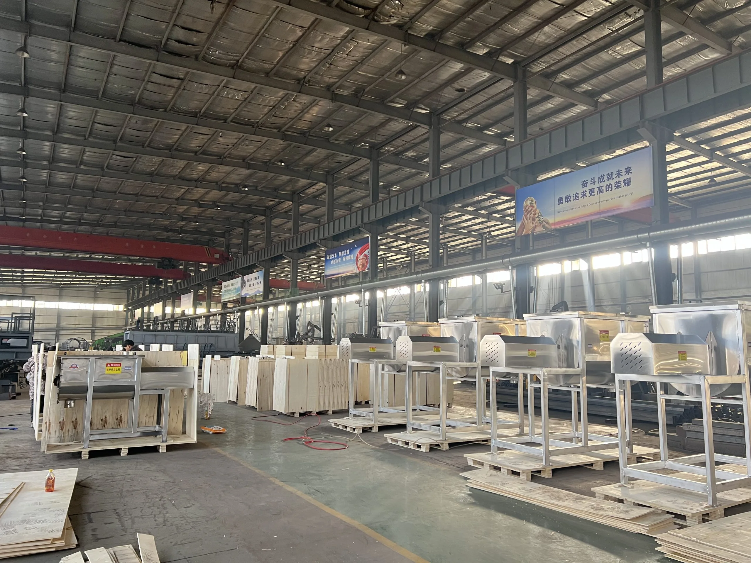 Taller de producción de maquinaria Pinchuang y equipos de fabricación